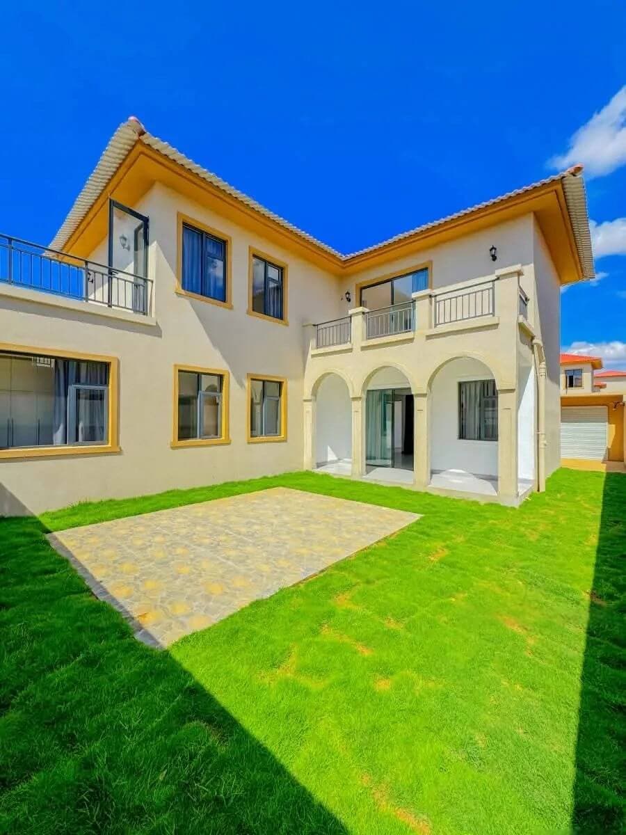 BEDROOM VILLA — TAIXIN ALVORECER, KILAMBA in Luanda Angola